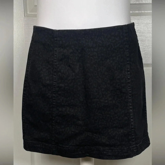 Denim Leopard Mini Skirt Medium Wash - Picture 3 of 5